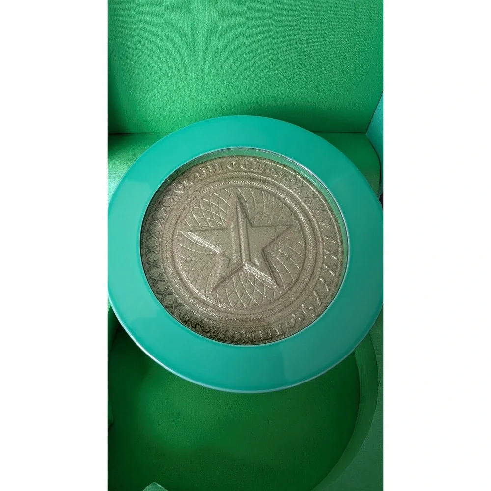 Jeffree Star Extreme Frost Highlighting Powder Cold Hard Cash NIB Gold Shimmer